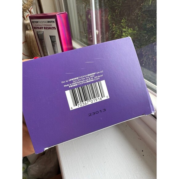 Peter Thomas Roth Full size Face and Eye Firmers 2 piece set. - Picture 2 of 4